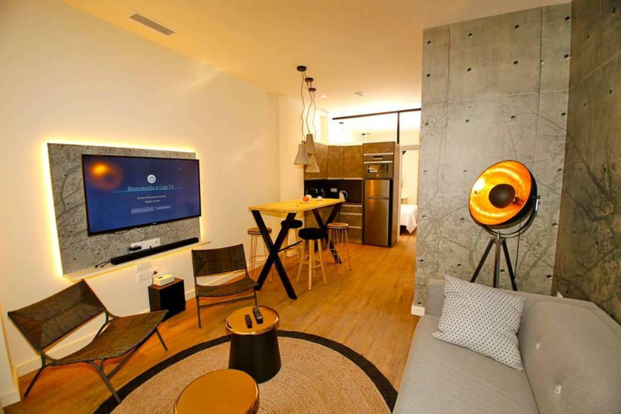 The Wall - New Apartment Alicante Luaran gambar